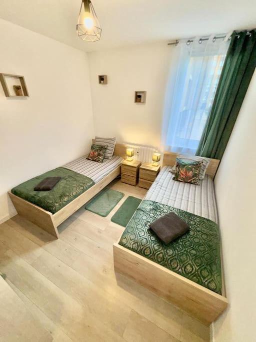 Confortable T4 Equipe A - 200m Metro Appartement Roubaix