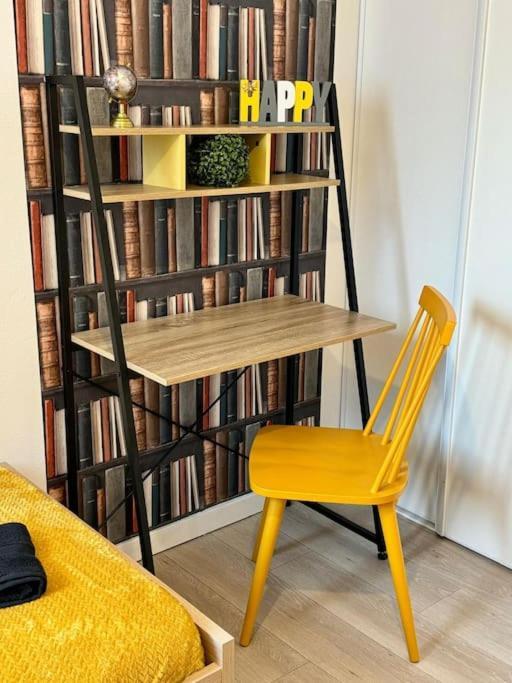 Appartement Confortable T4 Equipe A - 200m Metro *